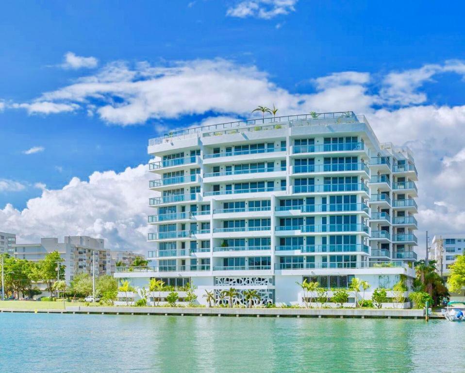 Ivory On The Bay Apartment Miami Beach Exterior photo
